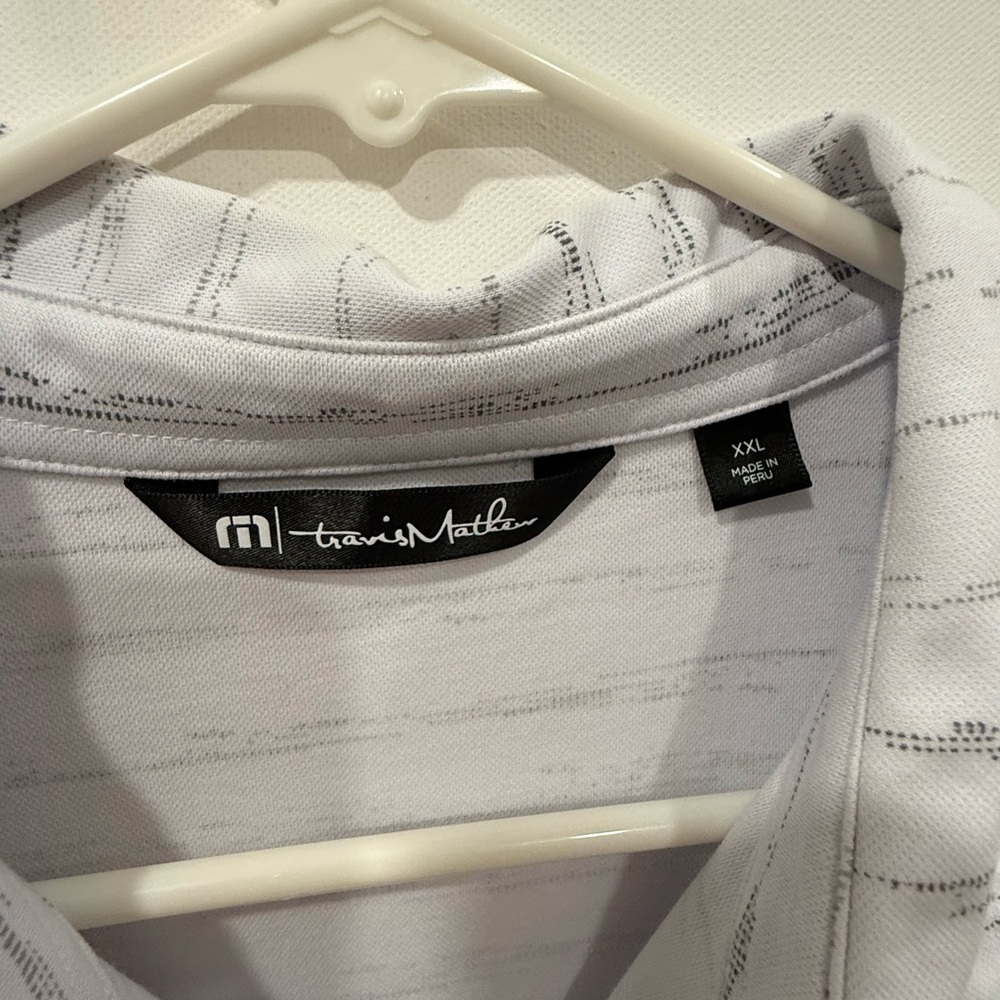 Travis Mathew polo. XXL. Good condition. White, grey.